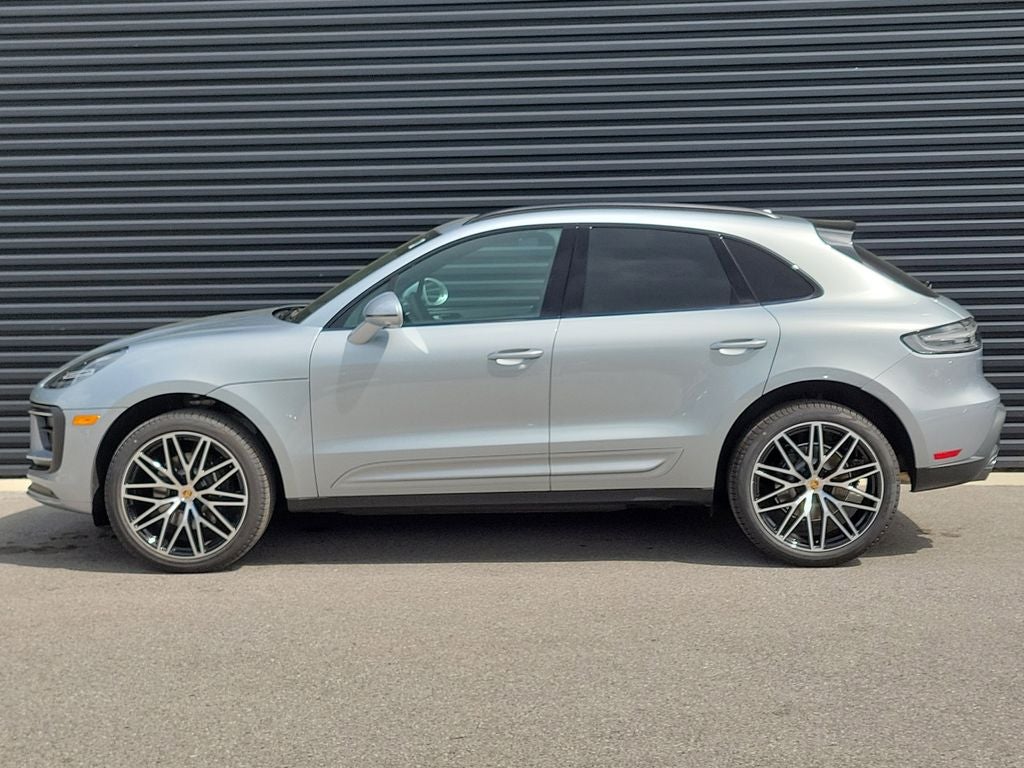 2026 Porsche Macan Base