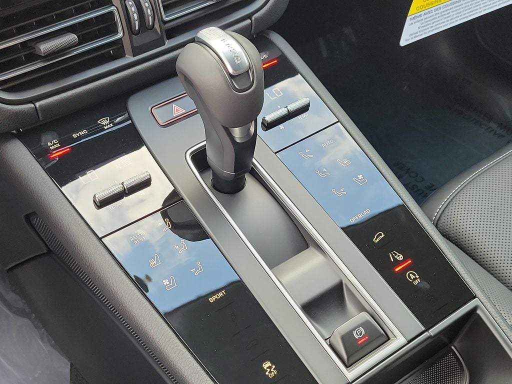 2026 Porsche Macan Base