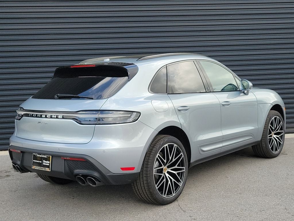 2026 Porsche Macan Base