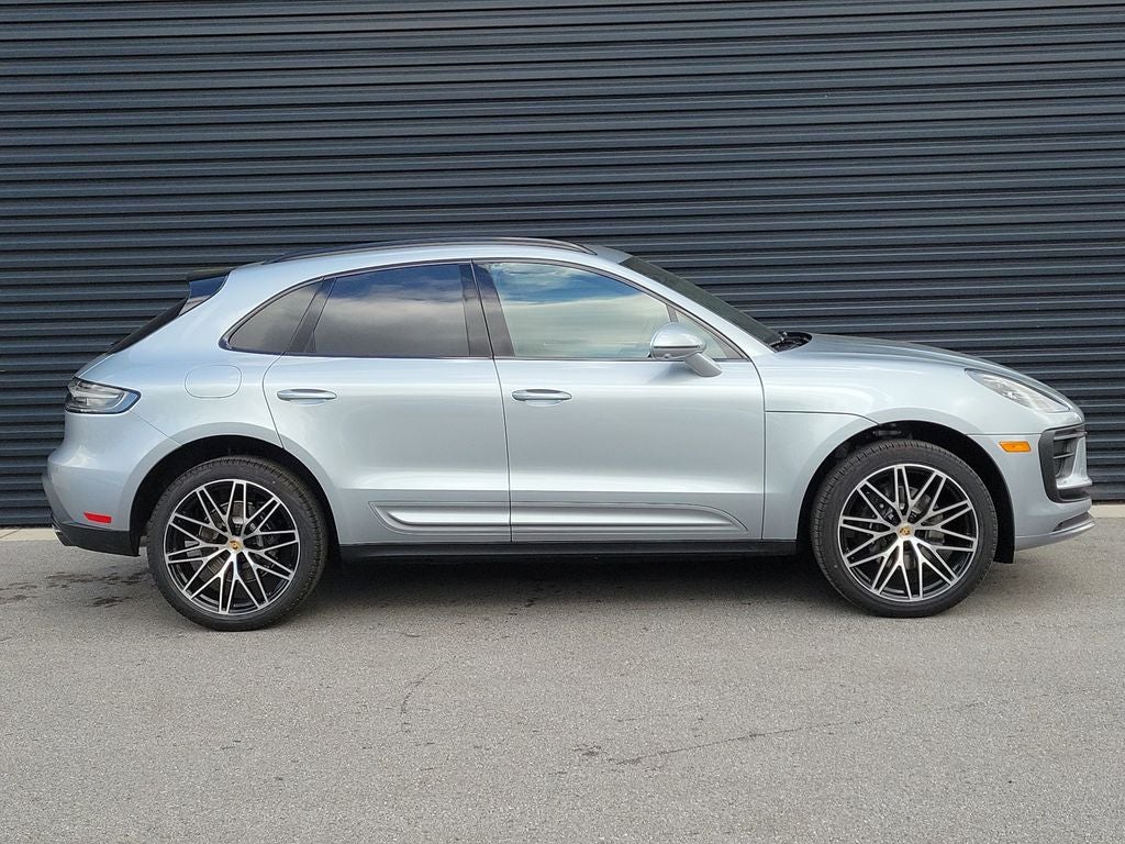 2026 Porsche Macan Base