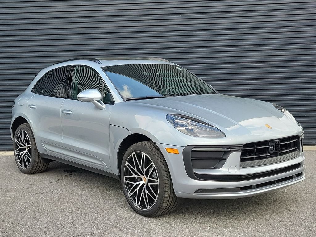 2026 Porsche Macan Base