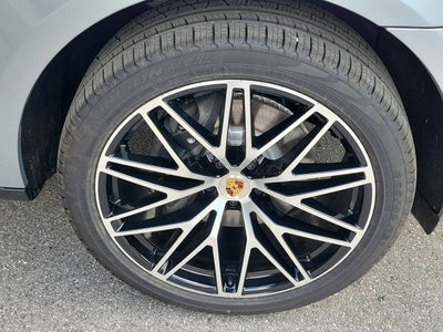 2026 Porsche Macan Base