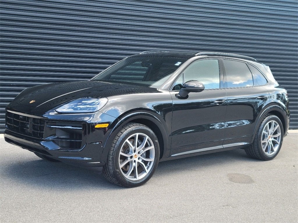 2025 Porsche Cayenne Base