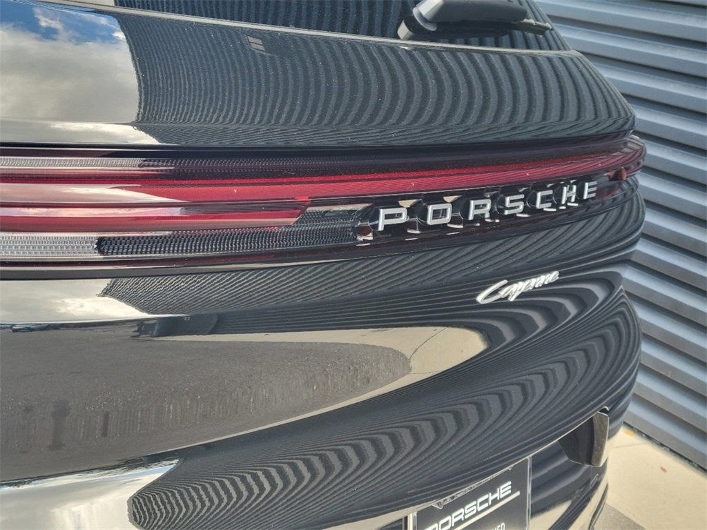2025 Porsche Cayenne Base