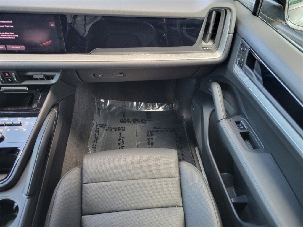 2025 Porsche Cayenne Base