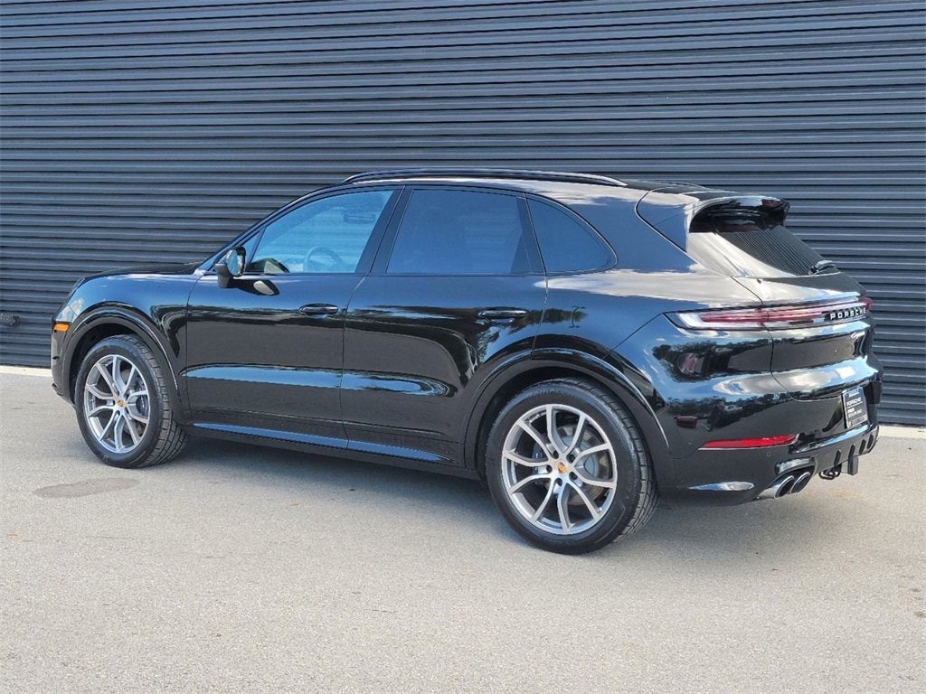 2025 Porsche Cayenne Base