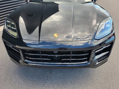 2025 Porsche Cayenne Base