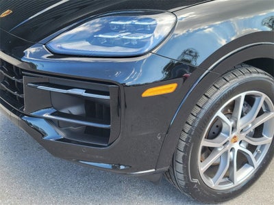 2025 Porsche Cayenne Base