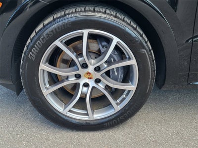 2025 Porsche Cayenne Base