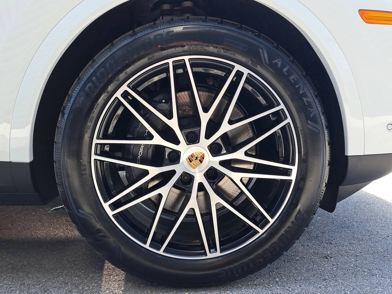 2025 Porsche Cayenne Base