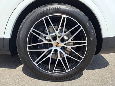 2025 Porsche Cayenne Base