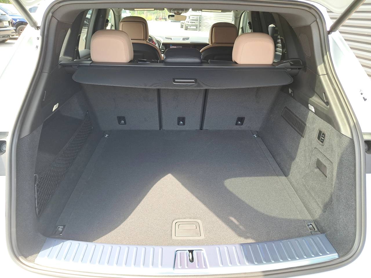 2025 Porsche Cayenne Base