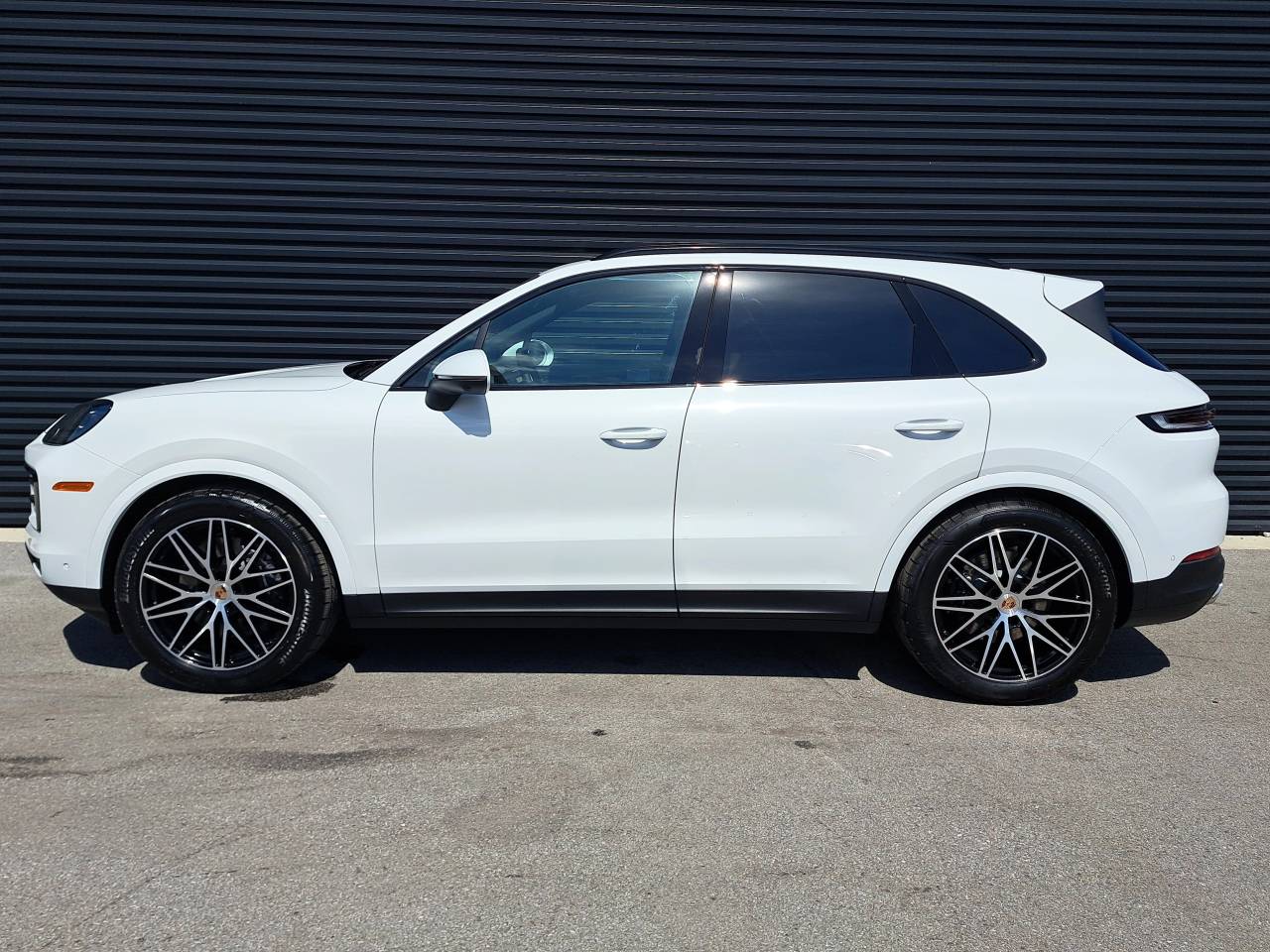 2025 Porsche Cayenne Base