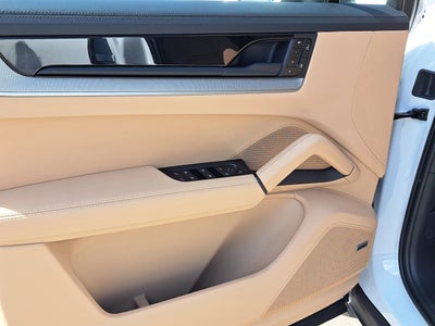 2025 Porsche Cayenne Base