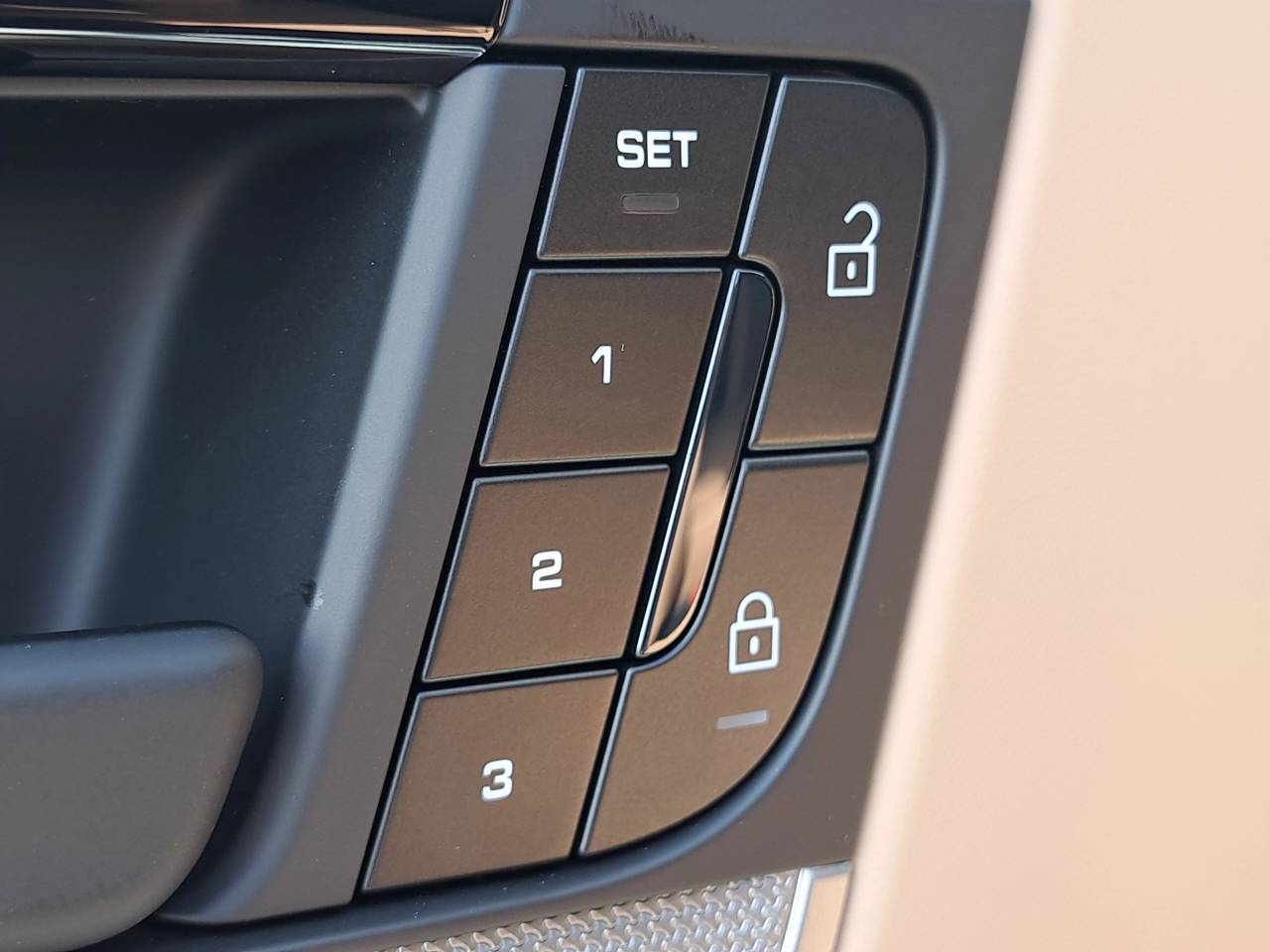 2025 Porsche Cayenne Base