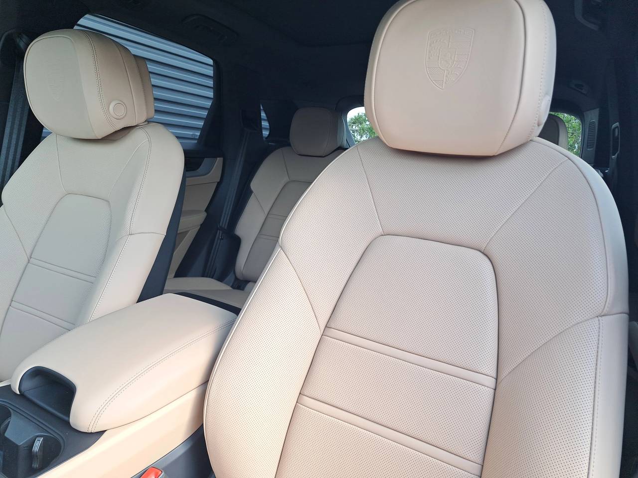 2025 Porsche Cayenne Base