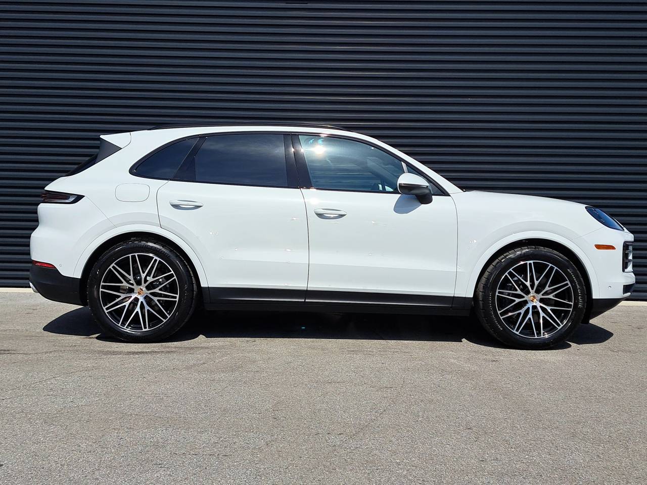 2025 Porsche Cayenne Base