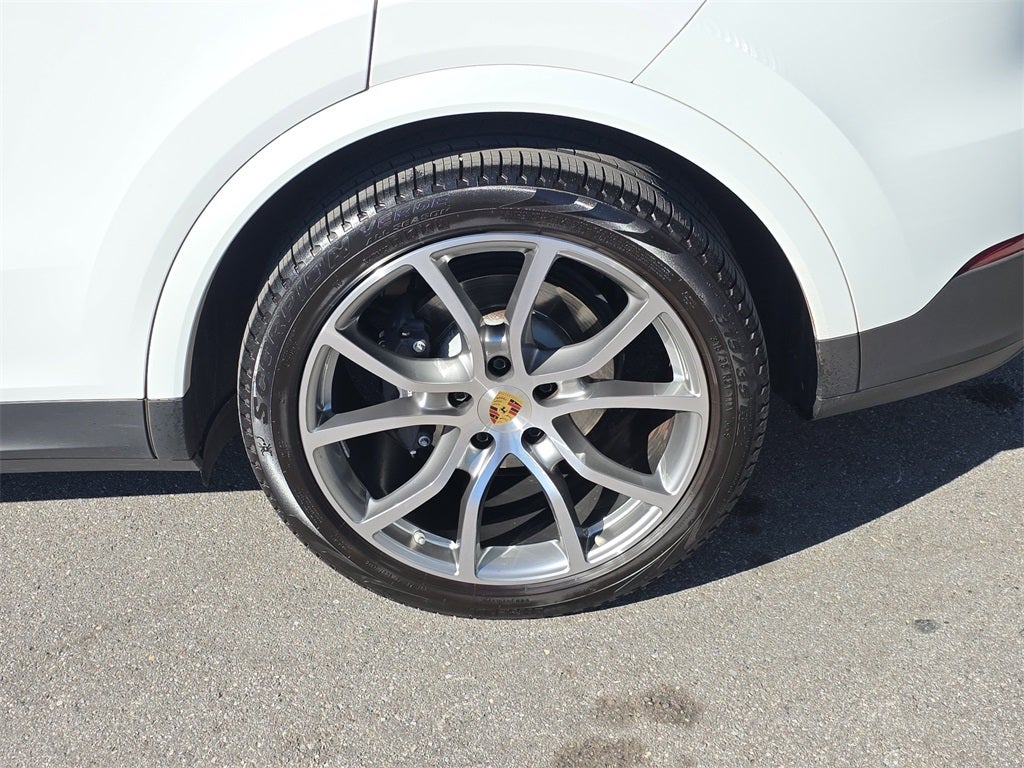2023 Porsche Cayenne Base