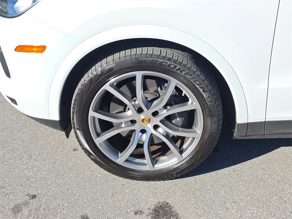 2023 Porsche Cayenne Base