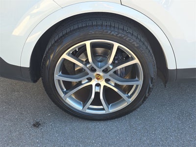 2023 Porsche Cayenne Base