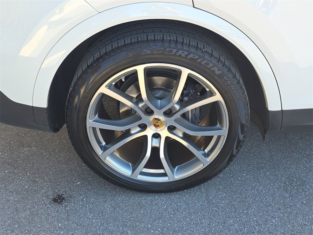 2023 Porsche Cayenne Base