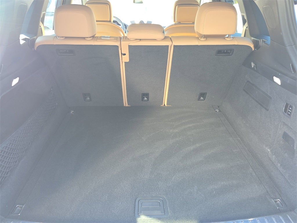 2023 Porsche Cayenne Base