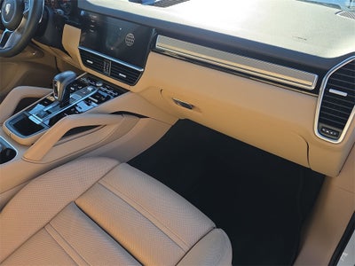 2023 Porsche Cayenne Base