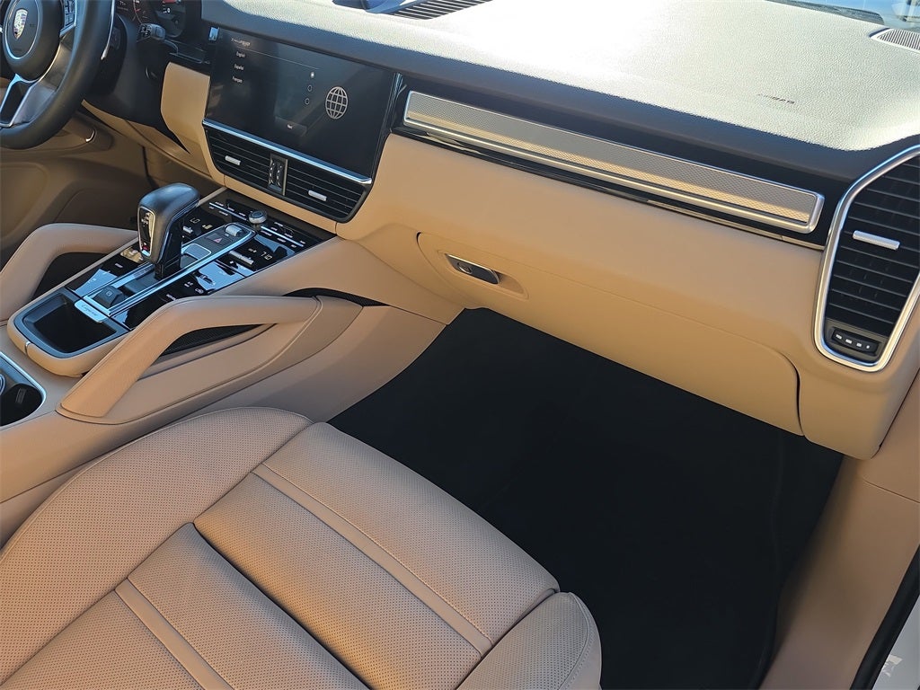 2023 Porsche Cayenne Base