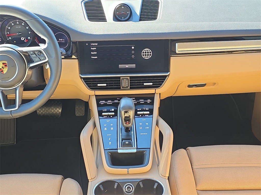 2023 Porsche Cayenne Base