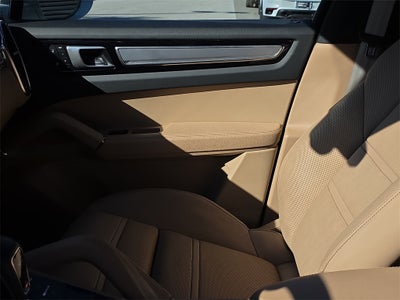 2023 Porsche Cayenne Base
