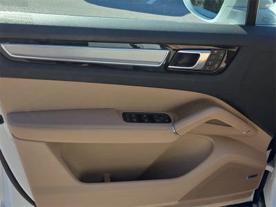 2023 Porsche Cayenne Base