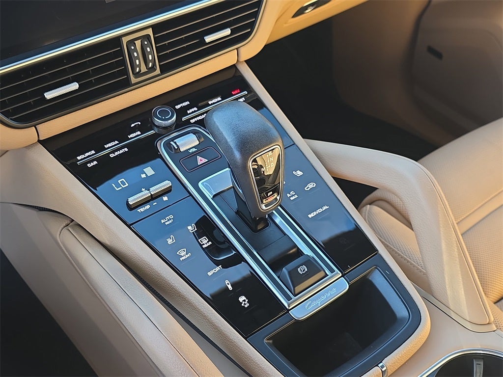 2023 Porsche Cayenne Base
