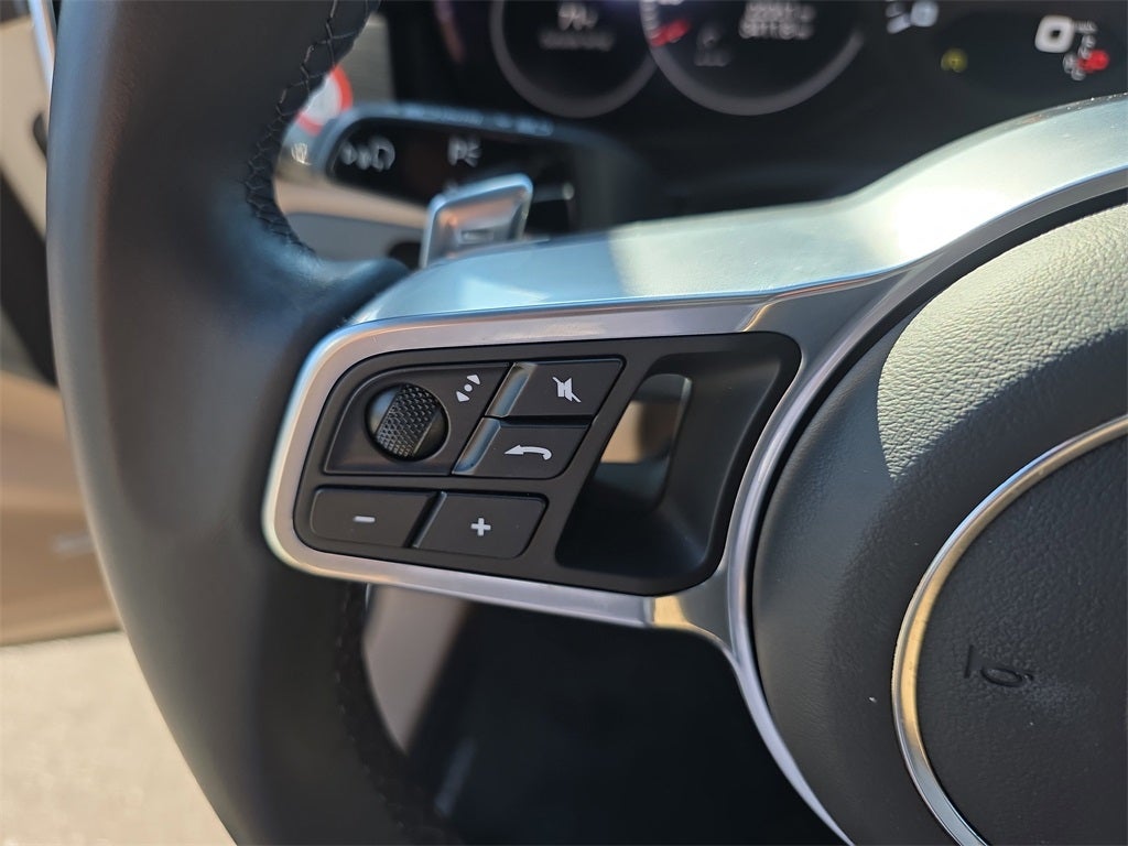 2023 Porsche Cayenne Base