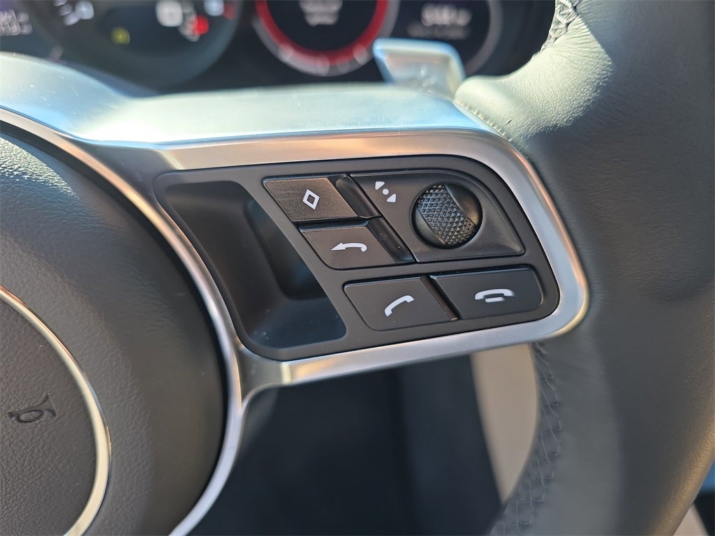 2023 Porsche Cayenne Base