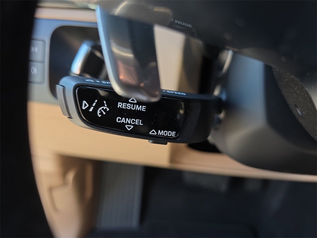 2023 Porsche Cayenne Base