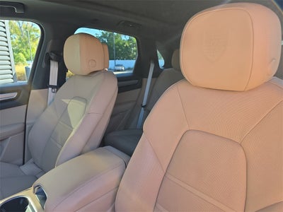 2023 Porsche Cayenne Base