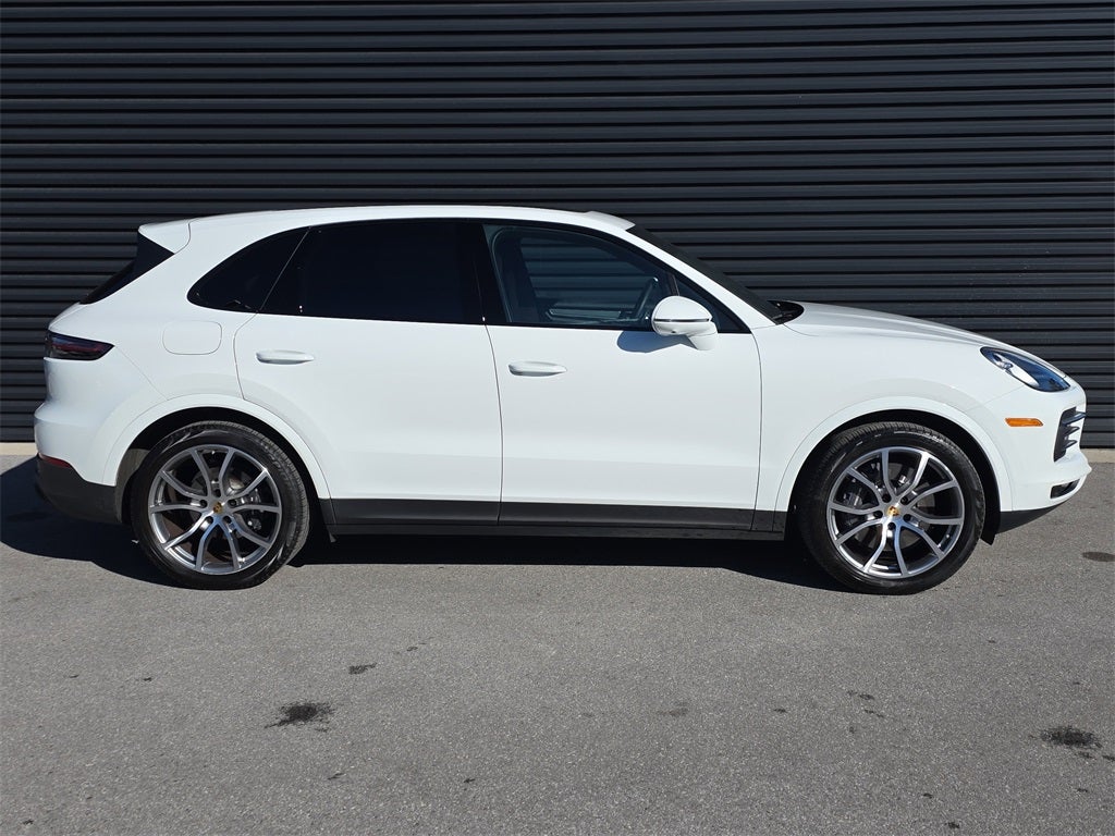 2023 Porsche Cayenne Base