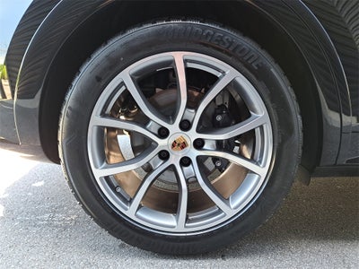 2025 Porsche Cayenne Base