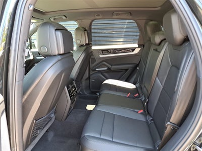 2025 Porsche Cayenne Base