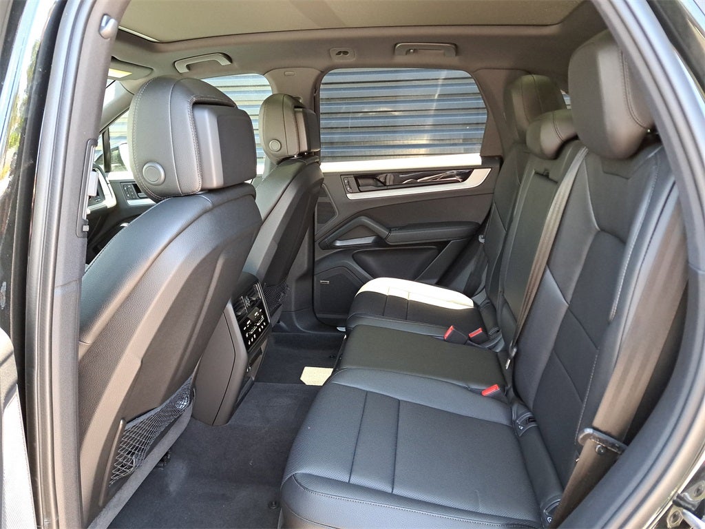2025 Porsche Cayenne Base