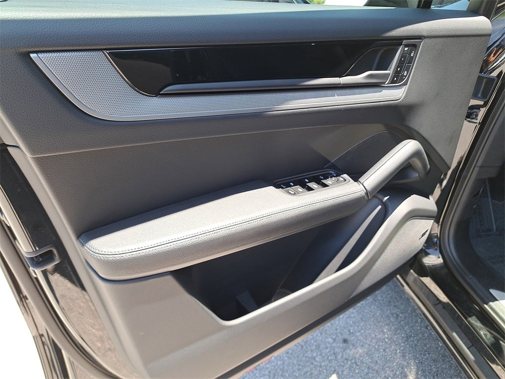 2025 Porsche Cayenne Base