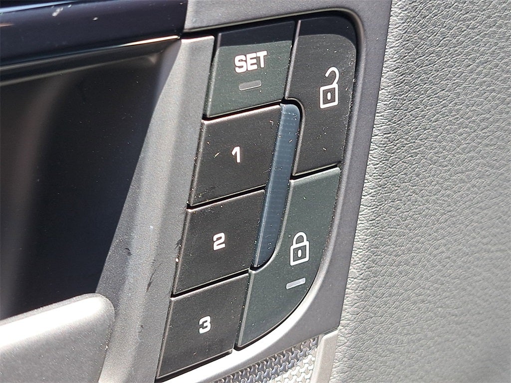 2025 Porsche Cayenne Base