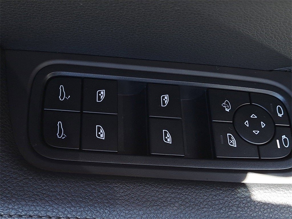 2025 Porsche Cayenne Base