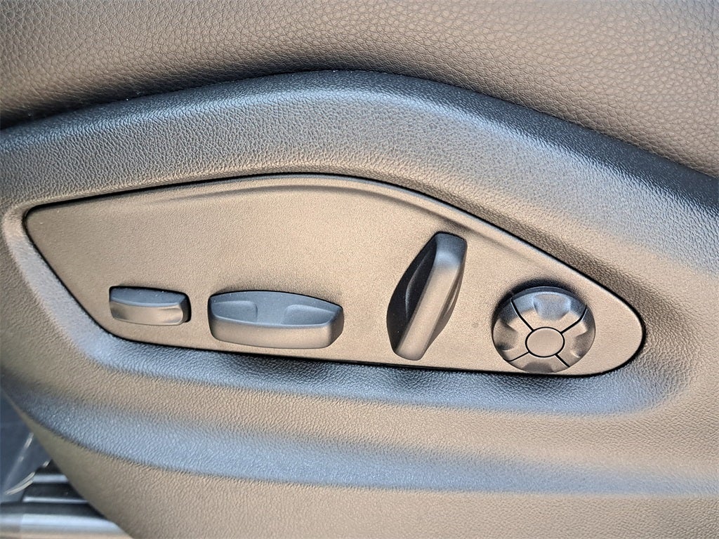 2025 Porsche Cayenne Base