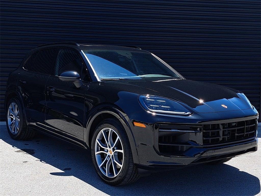 2025 Porsche Cayenne Base