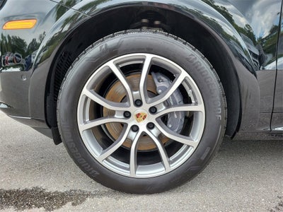 2025 Porsche Cayenne Base