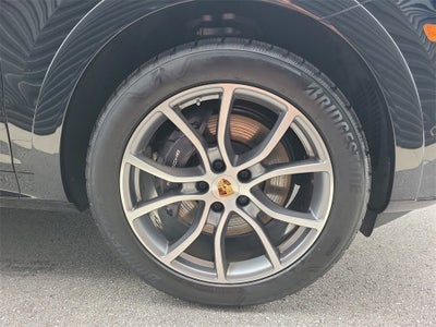 2025 Porsche Cayenne Base