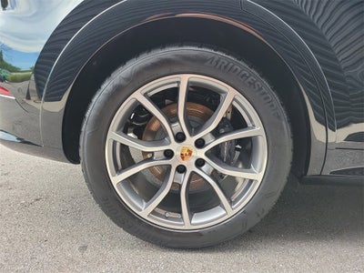 2025 Porsche Cayenne Base