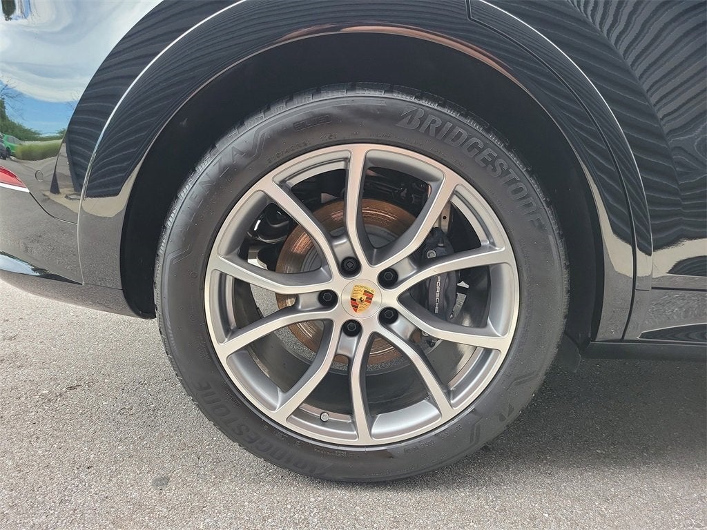 2025 Porsche Cayenne Base