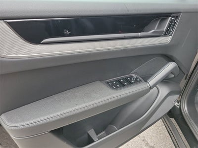 2025 Porsche Cayenne Base